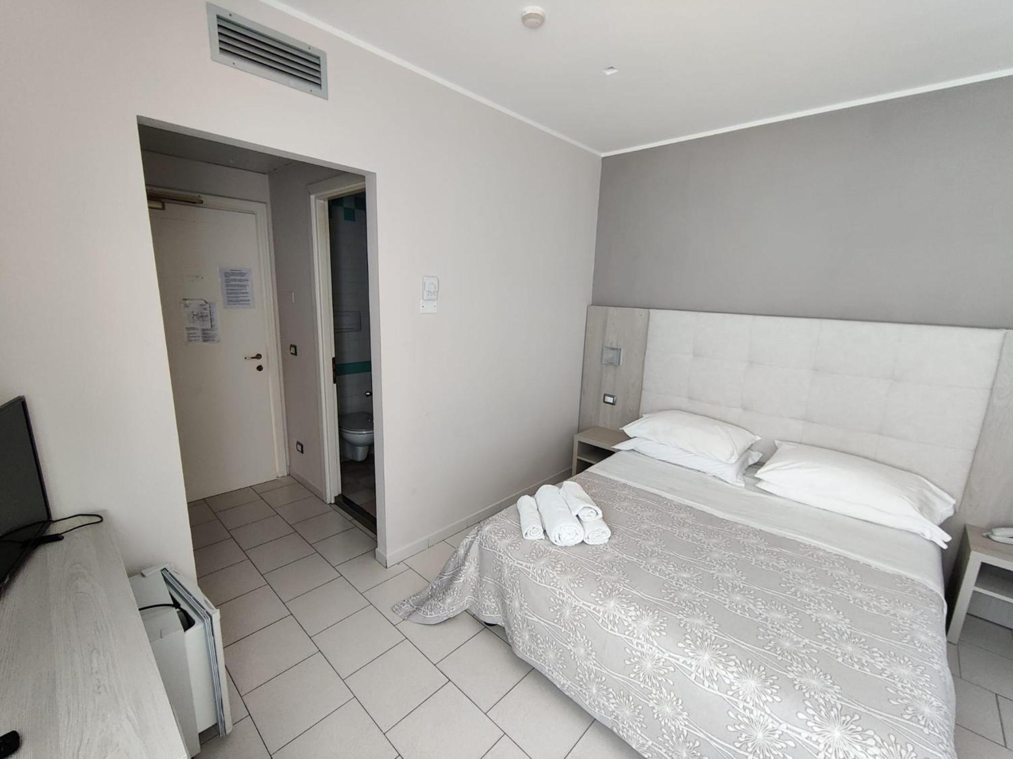 Hotel Stefan Room & Breakfast ガッテーオ・ア・マーレ エクステリア 写真